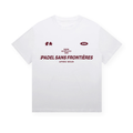 PSF Collective The Acapulco ’69 Tee in White features maroon text reading “PADEL SANS FRONTIÈRES APRÈS WEAR, BORN ACAPULCO 1990” along with small star and oval logos above the main design. Centered on the chest, this premium quality T-shirt is perfect for padel enthusiasts who value style and an eco-friendly touch. Designed for the Unwind